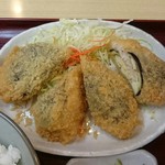 Azusa - ナスの鶏ひき肉詰めフライ（日替りランチ）