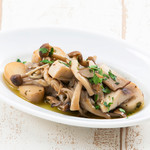 Refreshing lemon marinade of 4 types of mushrooms