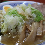 大勝軒 - キャベツラーメン（麺固め）アップ