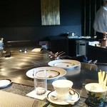 吉祥やまなか - 目の前の鉄板