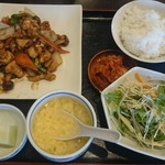 中華料理 辰吉 - 鶏肉黒胡椒炒め