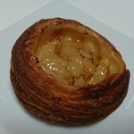 ブーランジュリー パリゴ - パリパリ生地が香ばしい、洋梨とキャラメルクリームのデニッシュ248円