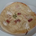 ブーランジュリー パリゴ - クレープのような薄い生地が独特、タルトフランベ184円