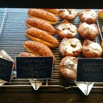 ブーランジュリー パリゴ - 栗を使ったスイーツ系パン2種