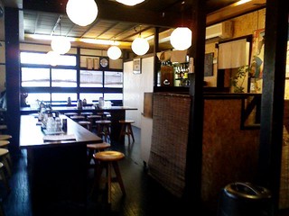 Hakata Mizutaki Sawachou - 午前11時30分。2階の店内。