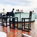 Octave Rooftop Lounge & Bar - カウンター
