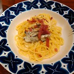 ペスカデリア - 牡蠣とベーコンのカルボナーラ
