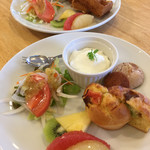 チャビーカフェデセール - ワッフルとケークサレのモーニングセット