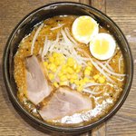 東京スタイルみそらーめん ど・みそ  - 特みそこってりらーめん(背脂あり) 930円