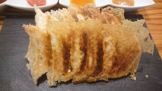 スタンドシャン食 Osaka北新地 Champagne & GYOZA BAR - 