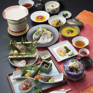 お昼の膳◆目にも華やかな季節の品々を贅沢に堪能