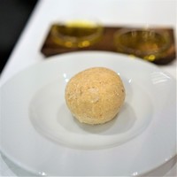 イル プロフーモ - ひまわりの種を練り込んだ全粒粉のパン