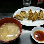 名前のない餃子屋 - 餃子定食。これに、ご飯。