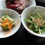 菜食自然食 喜心 - 旬菜塩麹漬け、水葉ごま醤油