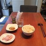 CHIBIKURO-SAMBO - ランチの胚芽米と小鉢2つ