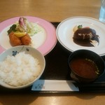 洋食 花乃湯 - 花乃湯ランチ1,400円税込。