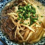 山椒茶屋 - 肉ごぼううどん（930円）