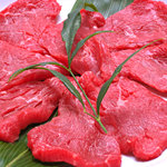 Yakiniku Tsurukamedou - 赤身肉の旨さを楽しむならロース。おすすめは岩塩焼。