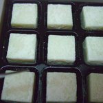 パティシエ エス コヤマ - 四角いトリュフ