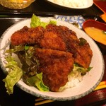 呑喰レトロ酒場コマネチ - ＊ソースチキンカツ丼（¥680）