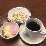 Tomatoandoonion - 2017年6月。ドリンクバーのコーヒーに食べ放題のアイスクリームにポップコーン。