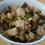 らーめん 萬亀 - チャーシュー丼。主役になれる脇役。