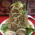 千里眼 - 冷やし中華（並）麺150グラム 800円　ヤサイマシマシニンニクショウガガリマヨカラメマシの辛揚げ別皿で