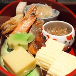 茶彩 絲 - わっぱ御膳 1188円 の海老、貝柱、酢魚、じゃこ、玉子、豆腐