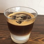 Prisamaカフェ - ドリンク写真:アイスカフェラテ