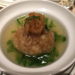 中国飯店 - 雲丹と海鮮入り湯葉茶巾のヒスイソース