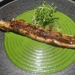 レスト ケイ ヤマウチ - 穴子の炭焼き クレソンのソースにキウイフルーツを添えて