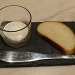 Ishimaru Ruelle Kachidoki - ホイップバターと小さな一口サイズのパン