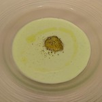 Ishimaru Ruelle Kachidoki - コンソメのジュレを浮かべた枝豆の冷たいポタージュ