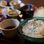 平尾屋 - うどん御膳は定番人気！