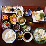 平尾屋 - お腹いっぱいにお召し上がりになり、午後からも頑張ってください！