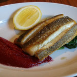 ザ・グリル - 鱸のグリル　ほうれん草のソテー添え　カブのソースで