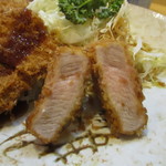 とんかつ燕楽 - とんかつ定食）（ヒレ肉）断面