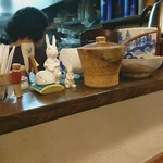 cafe 兎遊 - カウンターの小物
