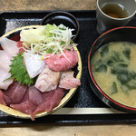 タカマル鮮魚店  - 