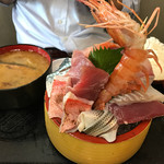 タカマル鮮魚店  - 