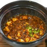 ビストロチャイナ 蜜柑 - 麻婆豆腐土鍋仕立て　四川花椒の香り（820円）