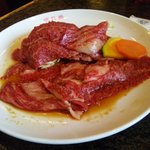 明月館 枚方店 - 薄切りカルビランチのお肉