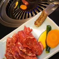 肉の山本 - 焼肉ランチ！+ステーキ1本笑