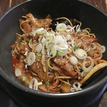 東京チゲ屋 - 汁なし海鮮チゲラーメン ¥980