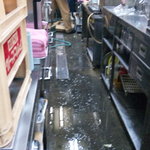 豚足のかどや - ２０１１年２月のかどや　閉店作業です