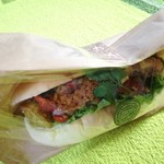 グリドン - 2017年4月：合鴨のパストラミとカレーチーズポテトのサンドイッチ