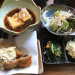 海さくら - 鰯フライ・揚げ出し豆腐・野菜サラダ
      野菜煮びたし・ポテトサラダ