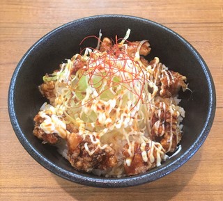 クリーミーTonkotsuラーメン 麺家神明 - から揚げ丼