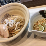 鶏と魚介らぁ麺komugi - 冷つけ麺