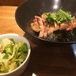 Kuroneko - サラダ と 丼